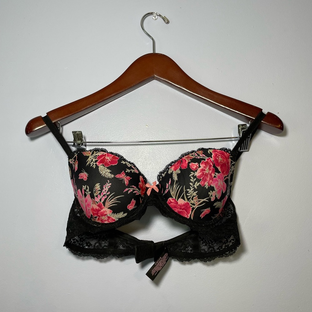 Black Victoria’s Secret Bra